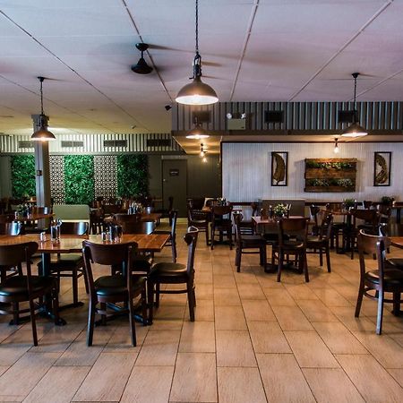 Potshot Hotel Resort Exmouth Buitenkant foto
